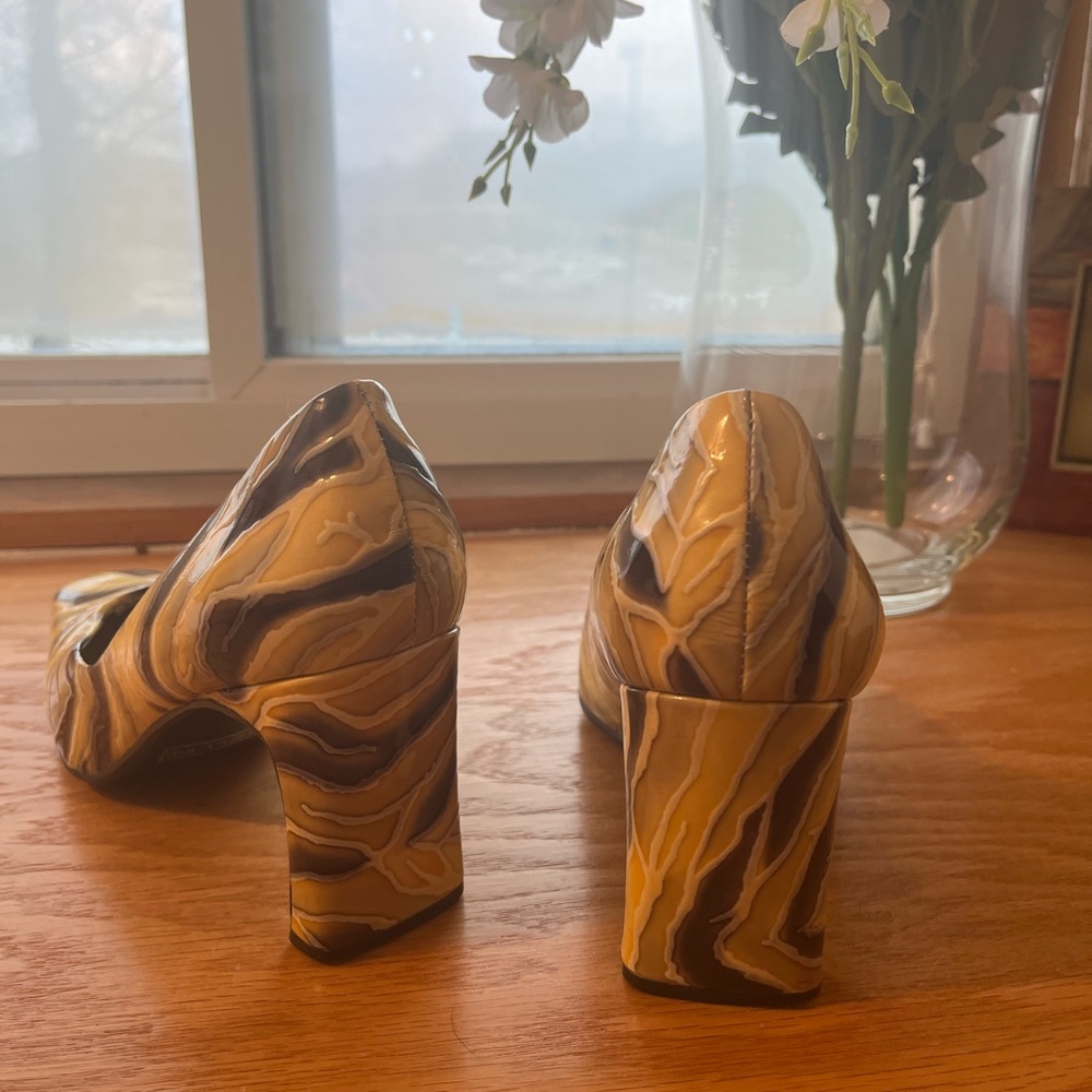 Bellini Patterned Heels - Picture 3 of 11